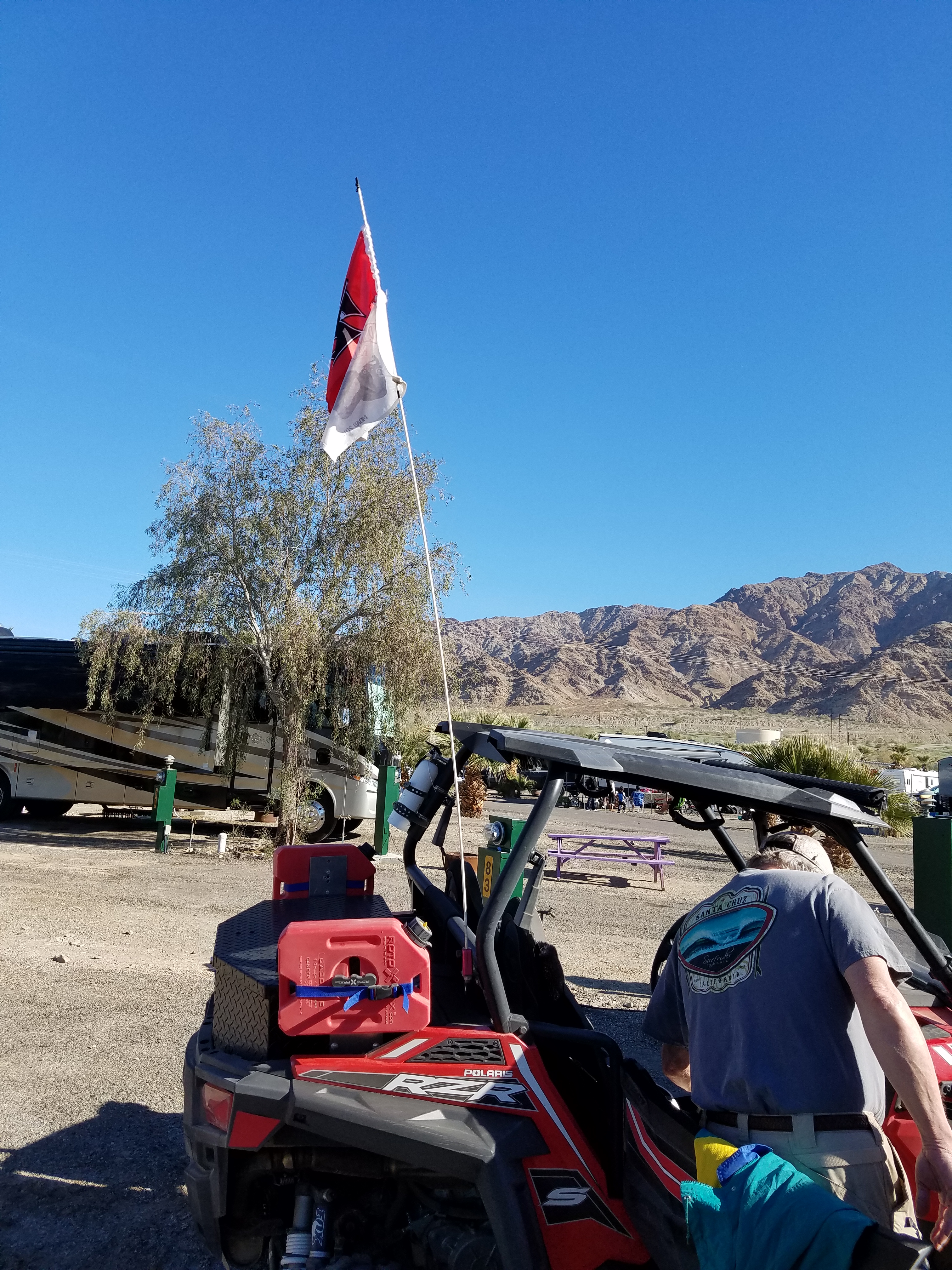 Glamis Ding Dong Flag.jpg